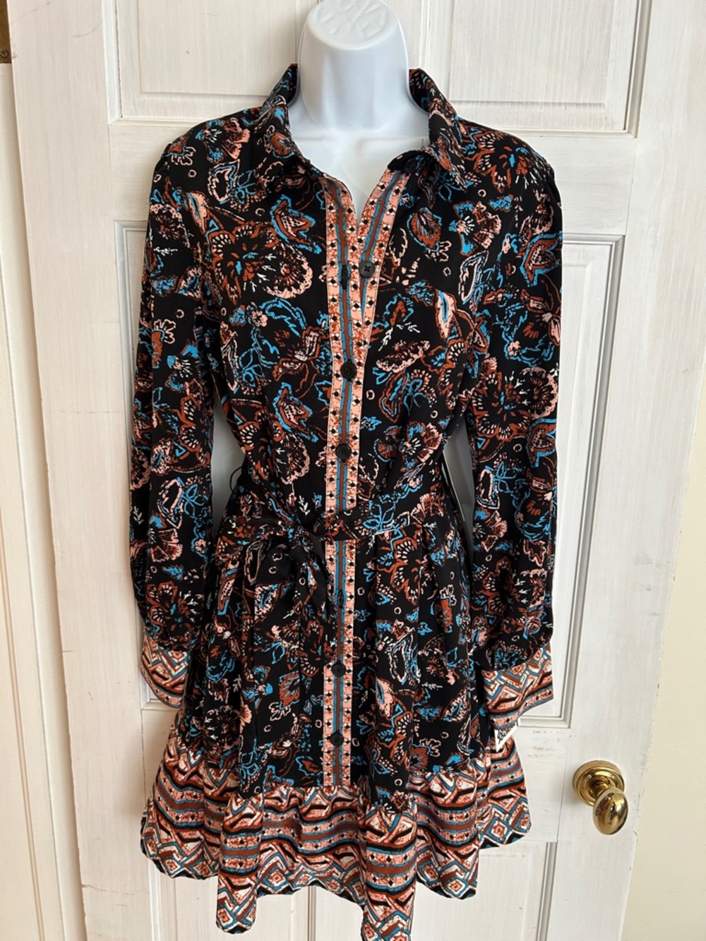 NWT Long Sleeve Floral Tie-Waist Shirt Dress - Black Multi